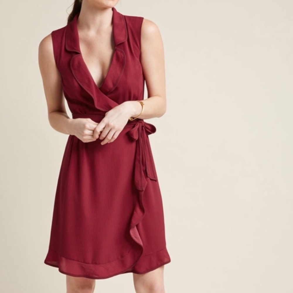 MODCLOTH Daytime Dapper Wrap Dress Small✨